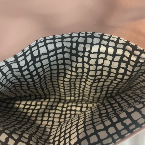 Urban Expressions Purse Pink NWT - Picture 3 of 11